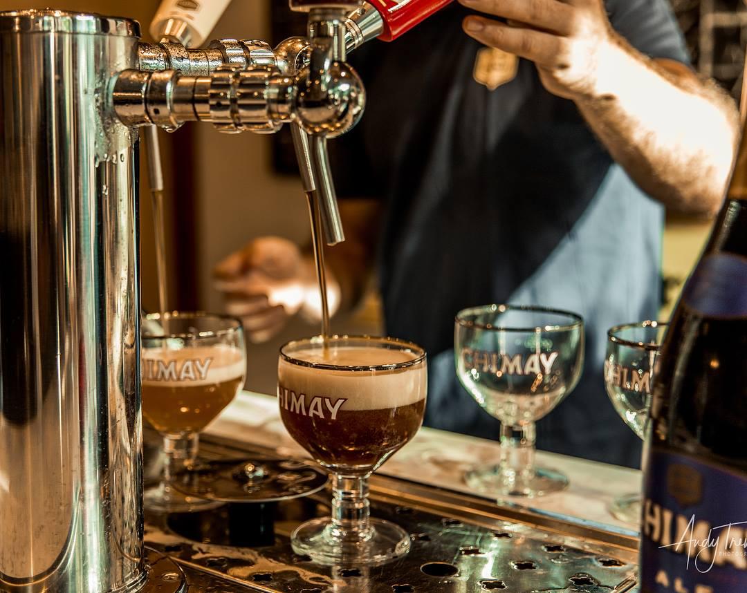 Chimay being poured at Mort Subite
